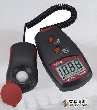 數(shù)字照度計(jì)量程不小于2000lx；精度：±5％